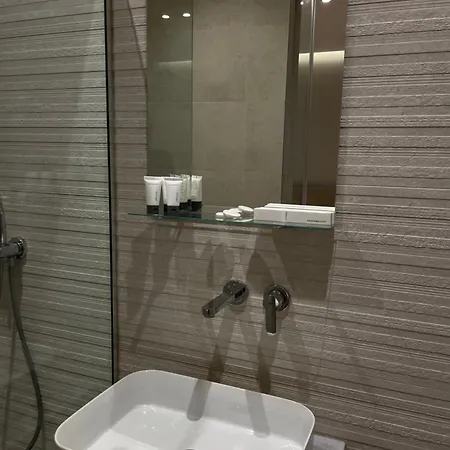 Gasthof Amazon 8 Tirana